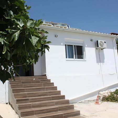 Condo Rooms Sarandë Buitenkant foto